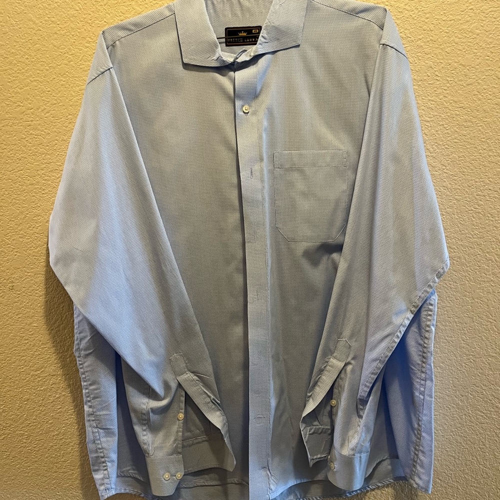Men's Classic Light Blue Button Down Shirt